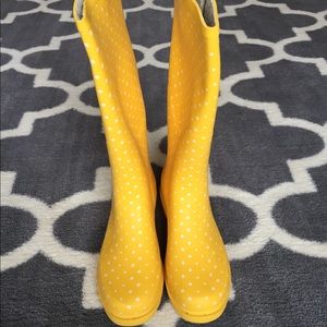 Chooka Retro Yellow Polka Dot Rubber Rain Boots